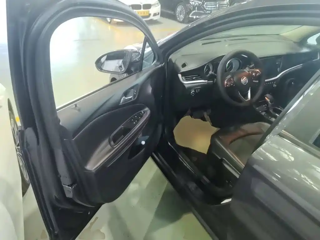 Buick Verano — миниатюра 16