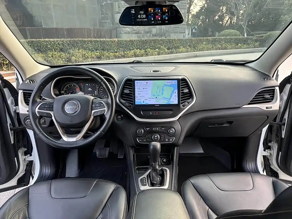Jeep Cherokee (Import) — миниатюра 12
