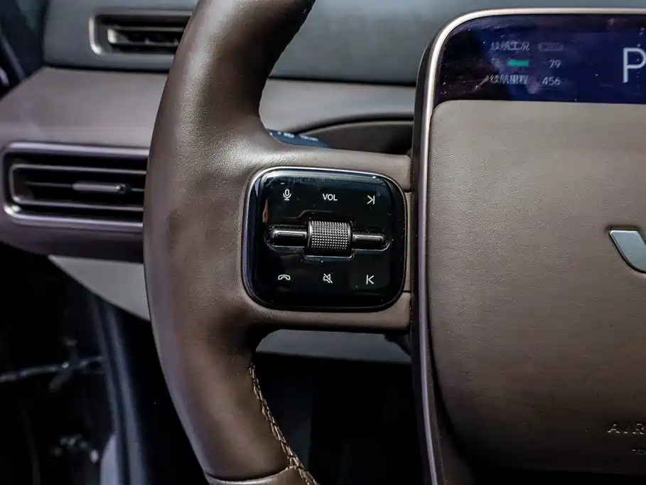 Li Auto Li MEGA — миниатюра 10