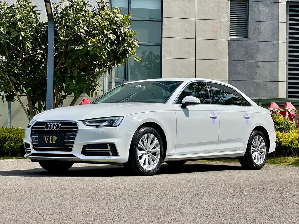 Audi A4L 2019