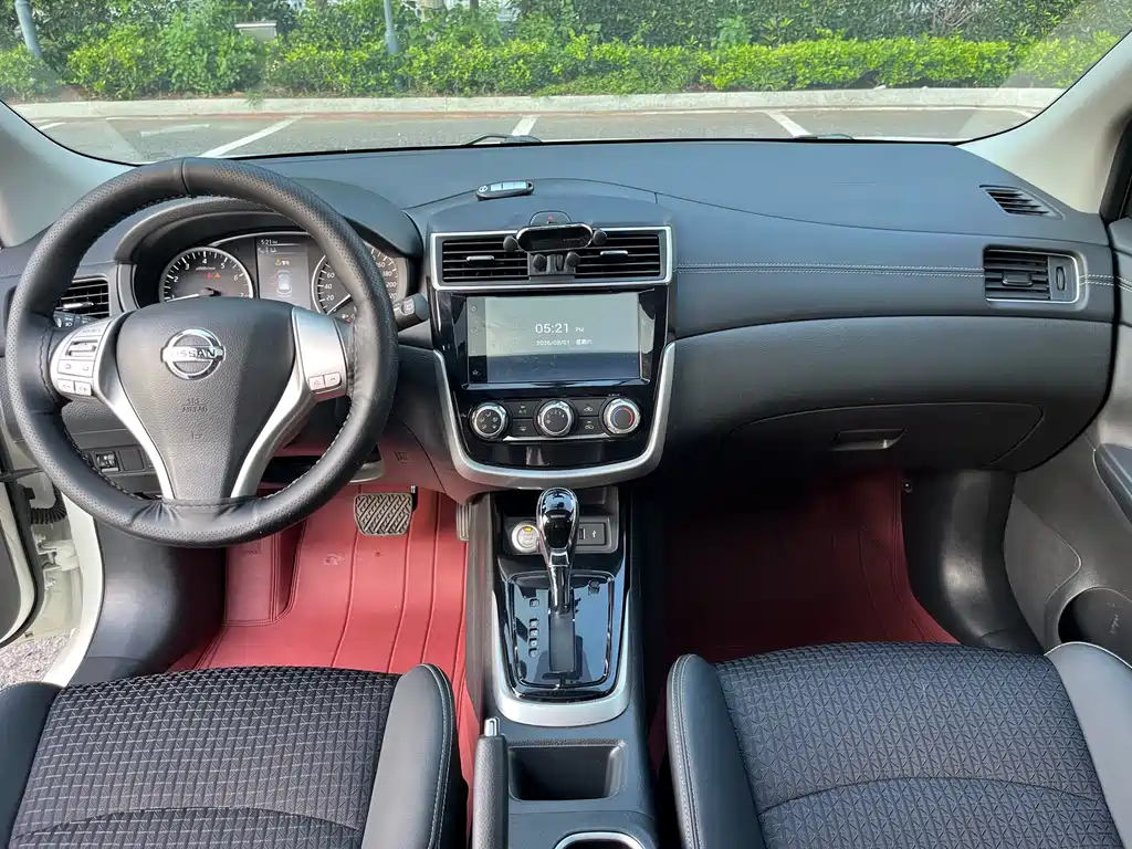 Nissan Tiida — миниатюра 30