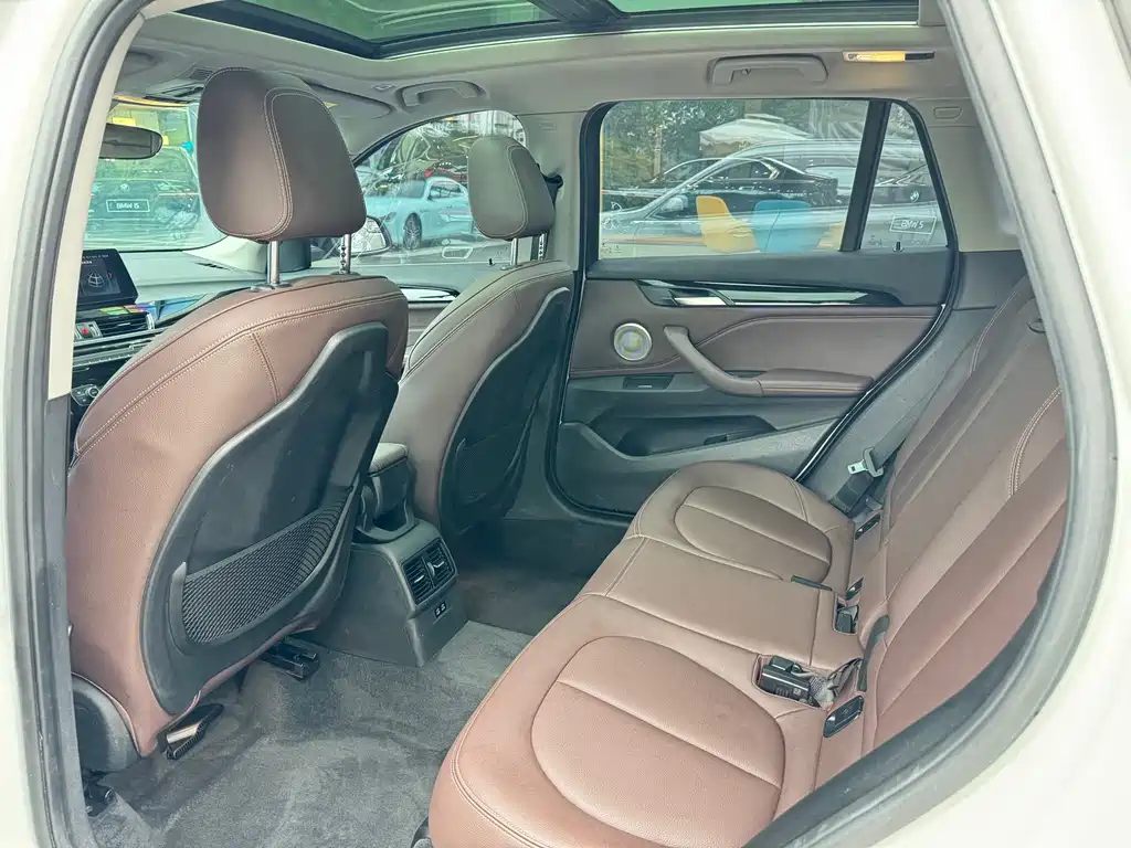 BMW X1 — миниатюра 15
