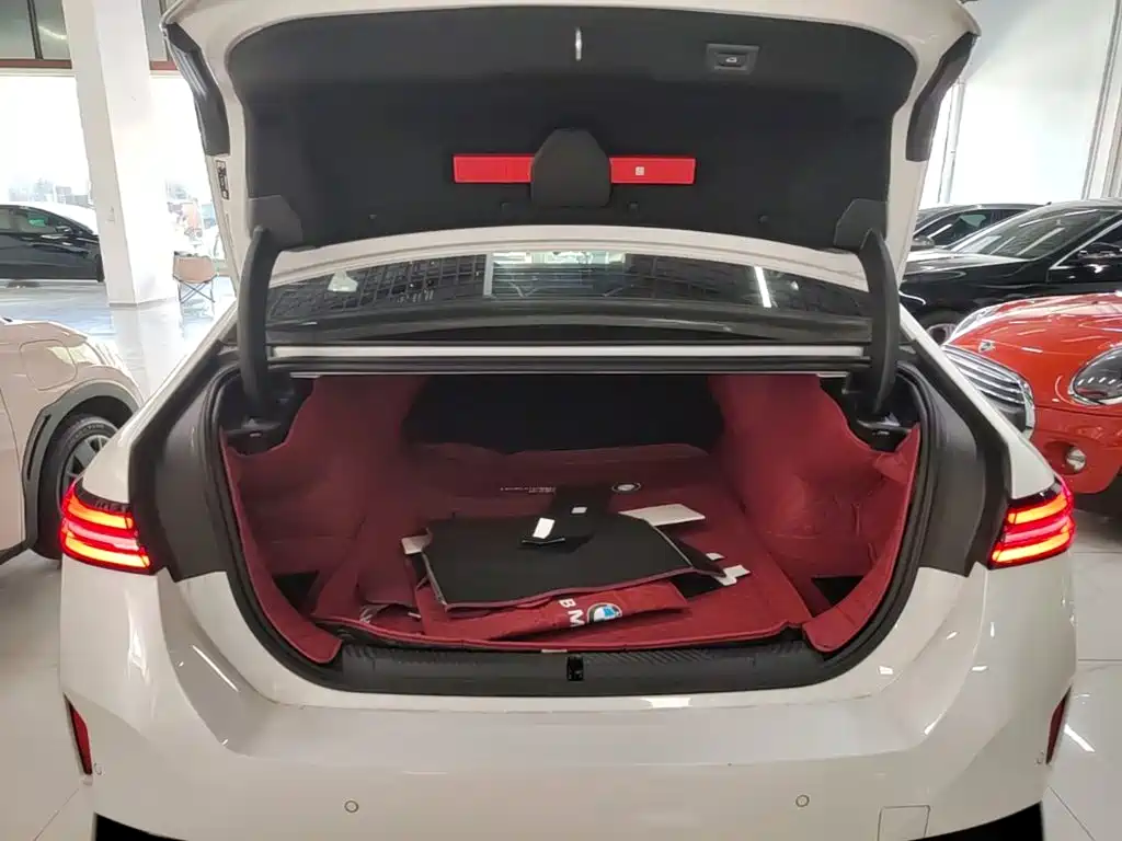 BMW i5 — миниатюра 19