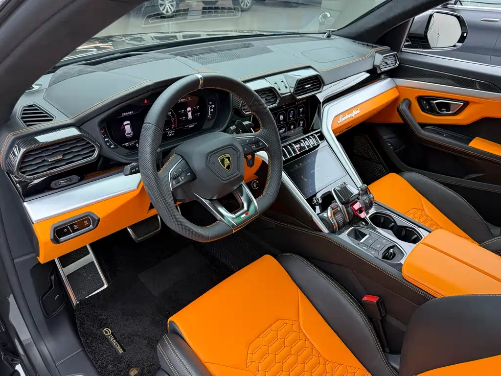 Lamborghini Urus - фото 6