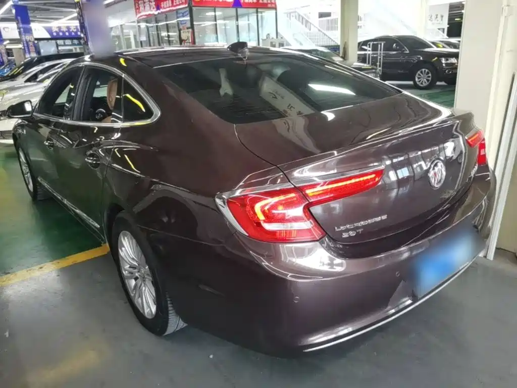Buick LaCrosse — миниатюра 5