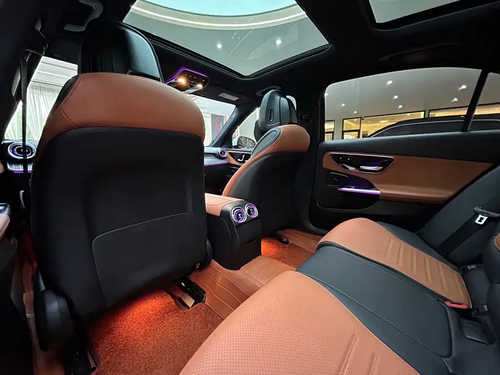 Mercedes-Benz C-Class — миниатюра 14