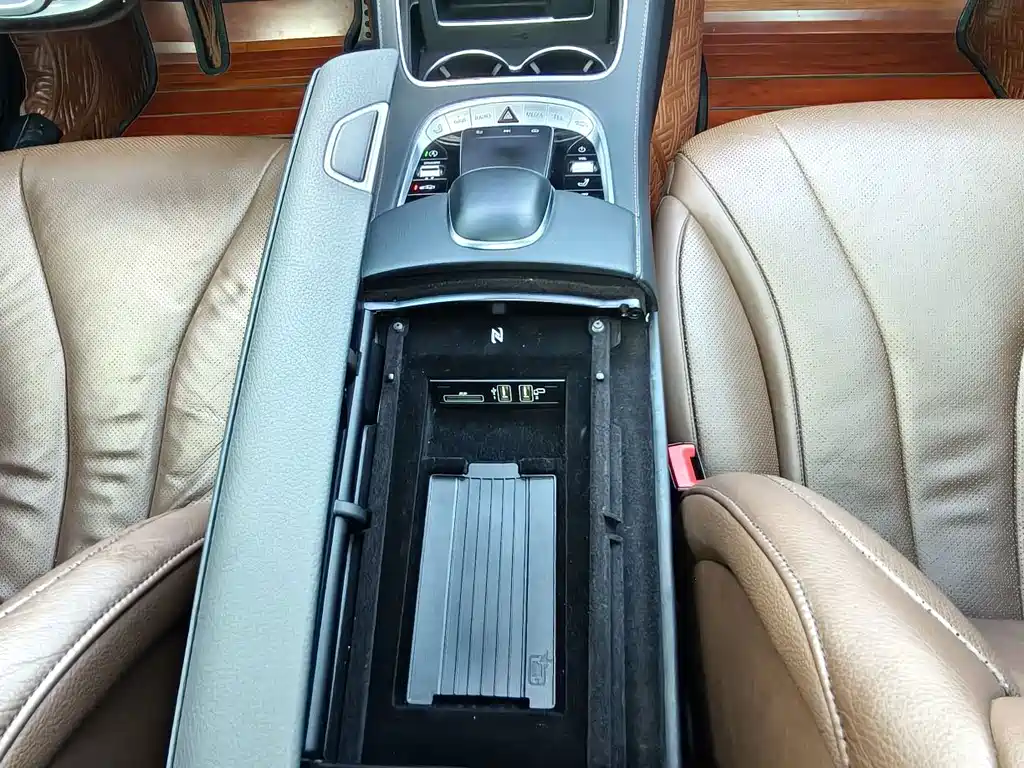 Mercedes-Benz S-Class — миниатюра 24