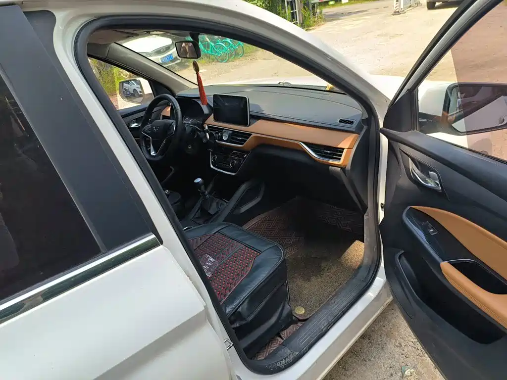 Wuling Hongguang S3 — миниатюра 20