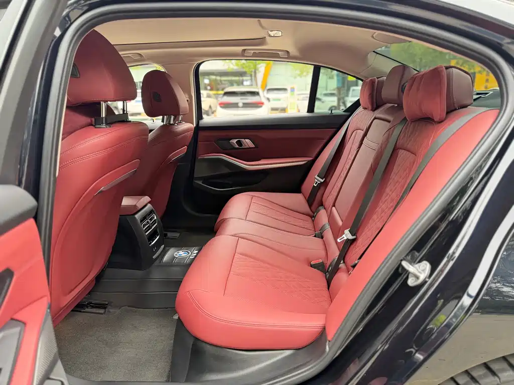 BMW i3 — миниатюра 6