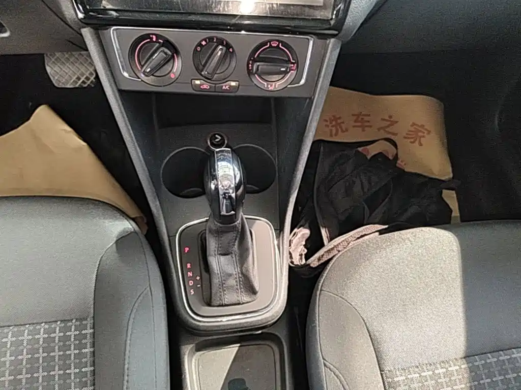 Volkswagen Polo — миниатюра 14