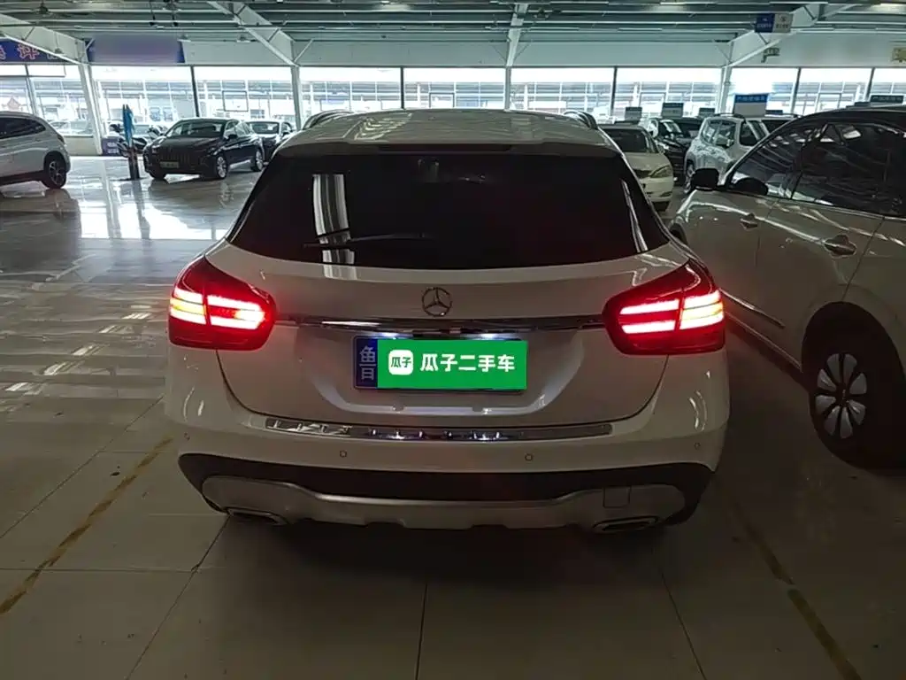 Mercedes-Benz GLA 2017 GLA 200 Fashion