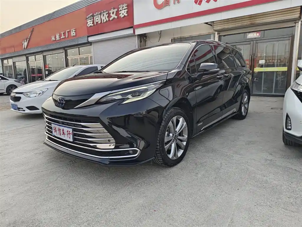Toyota Sienna 2023