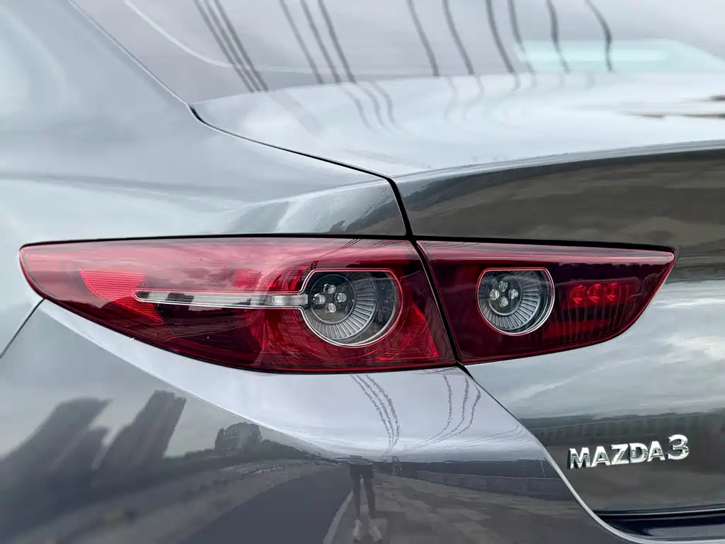 Mazda 3 Axela — миниатюра 11