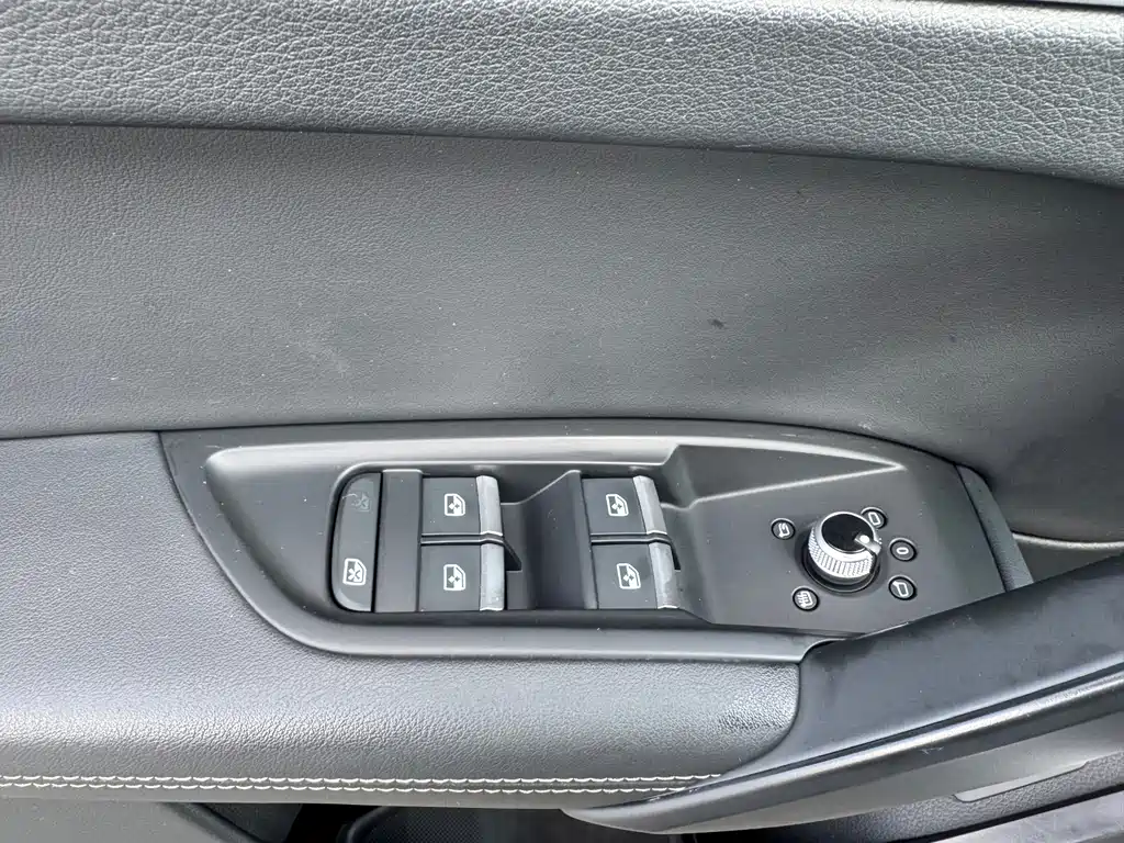 Audi Q5L — миниатюра 26