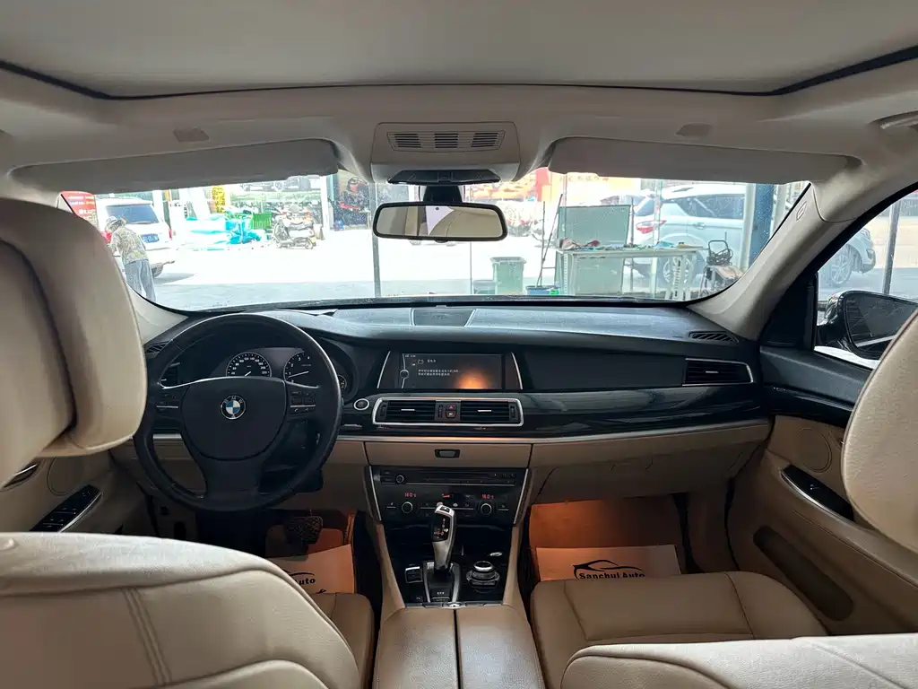 BMW 5 Series GT — миниатюра 6
