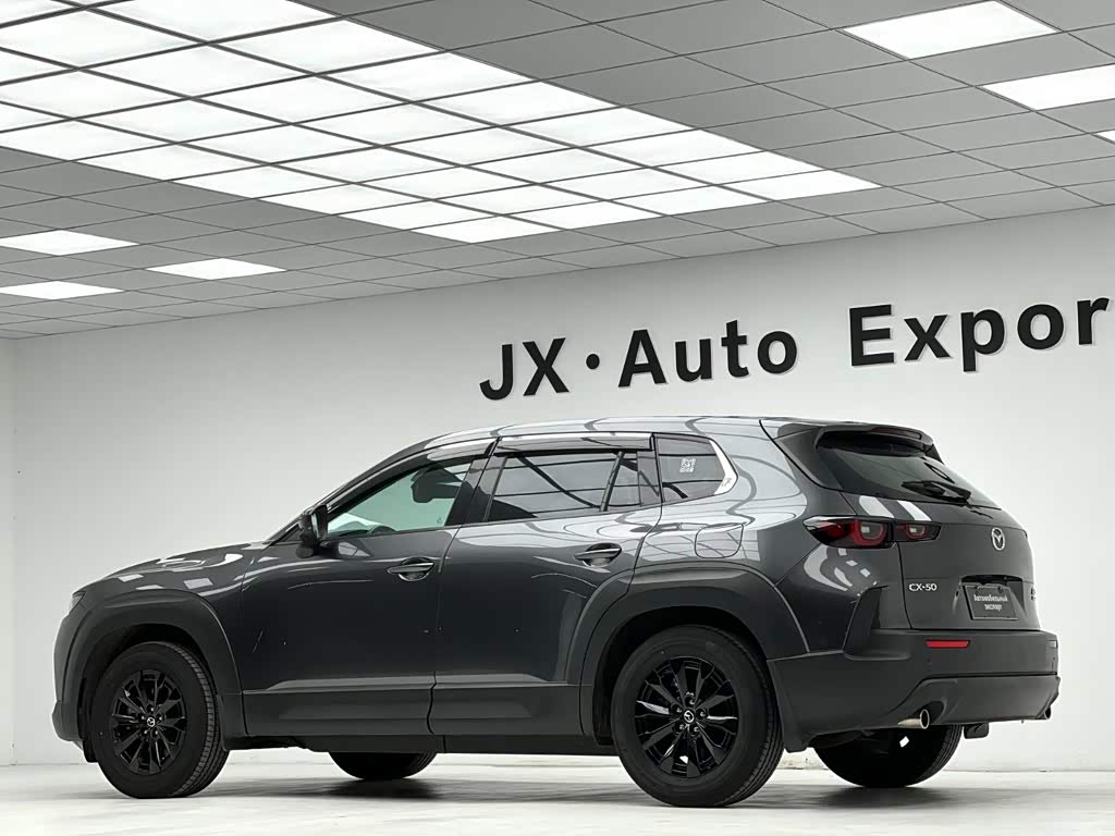 Mazda Mazda CX-50 Xingye 2.0 л 2024 г. Серебристо-серый, пробег 14000 км
