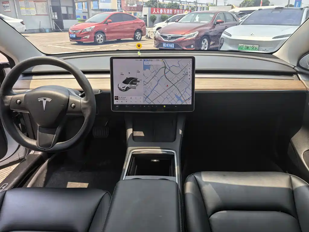 Tesla Model 3 2021 3D1