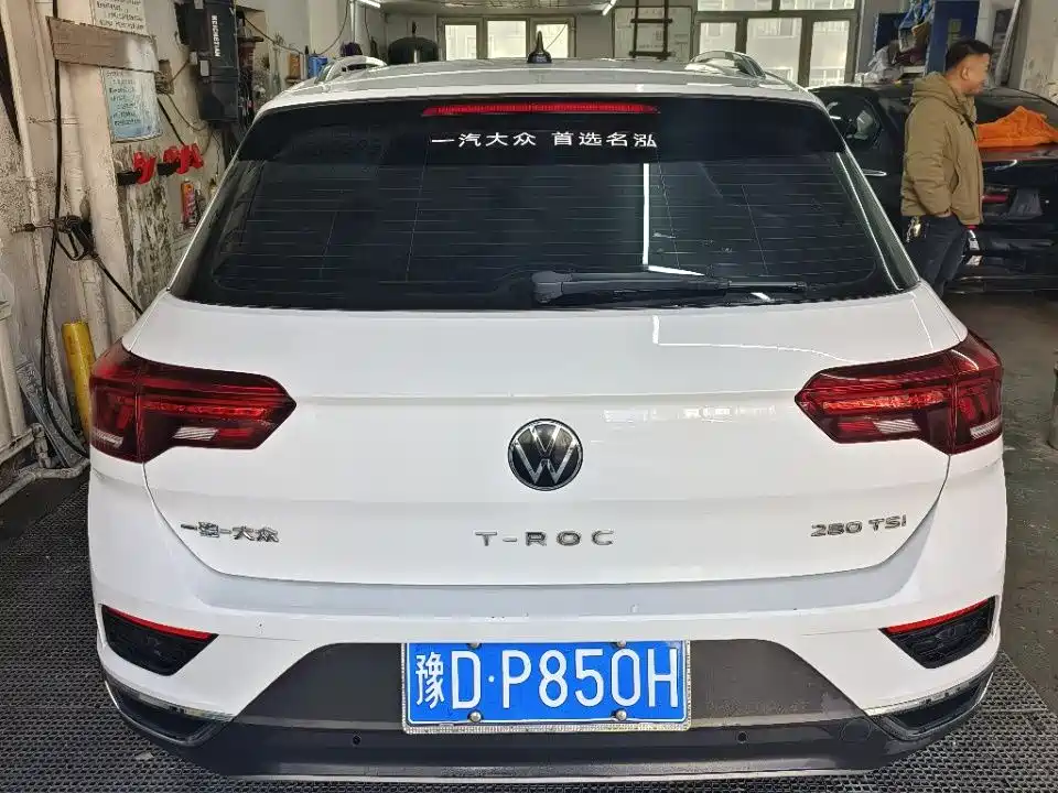 Volkswagen T-Roc 2022 280TSI DSG PLUS