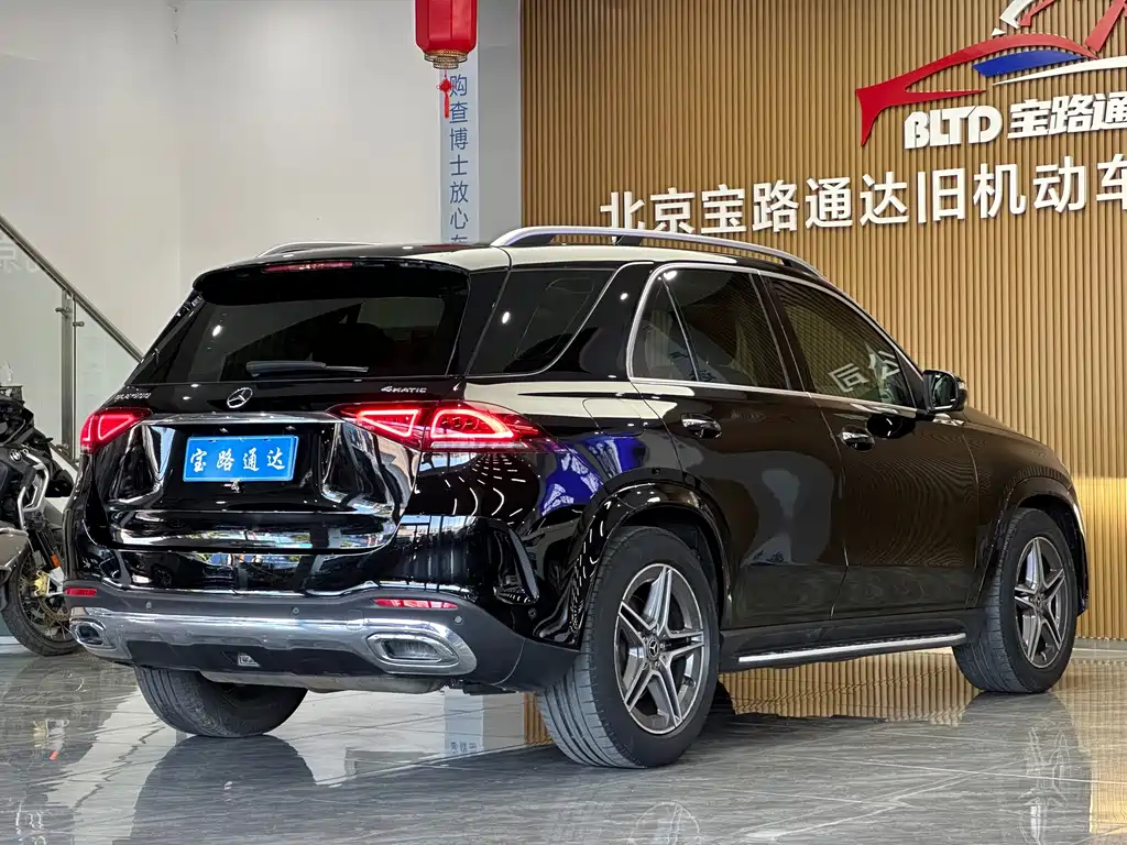 Mercedes-Benz GLE (Import) — миниатюра 6