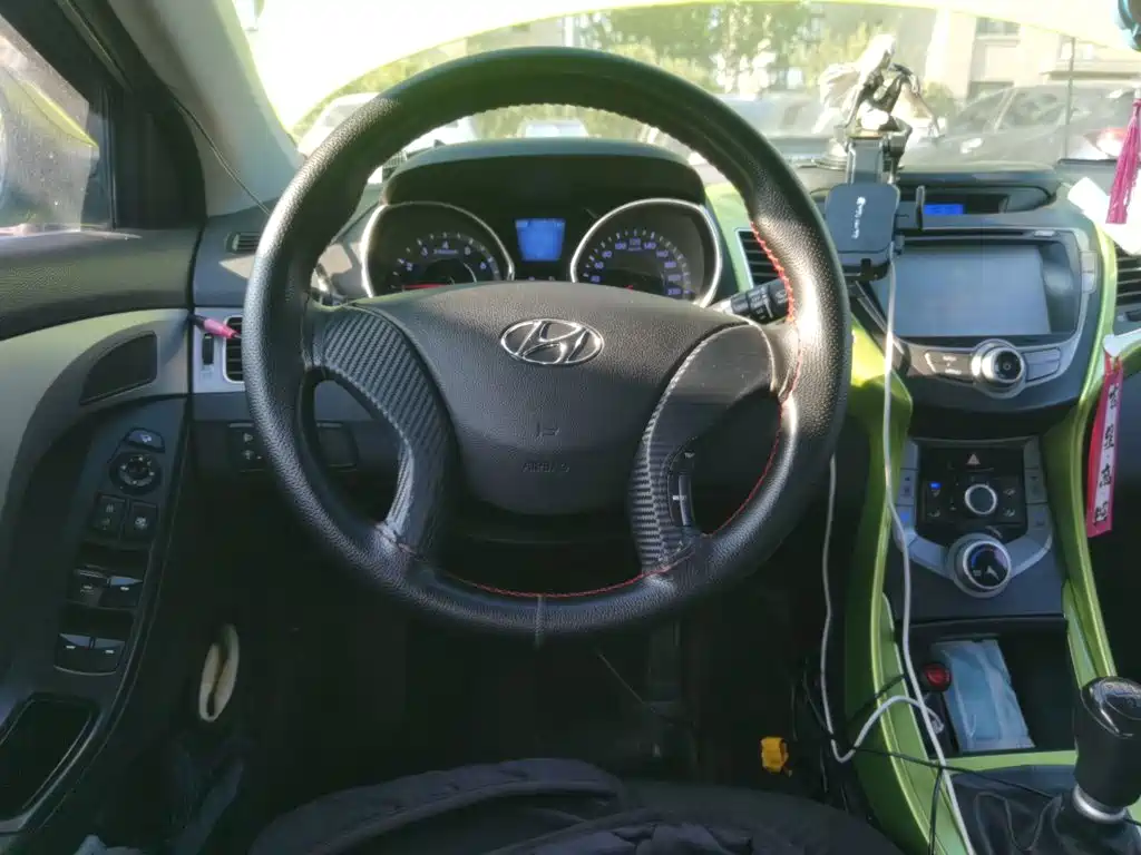 Hyundai Elantra Langdong — миниатюра 6
