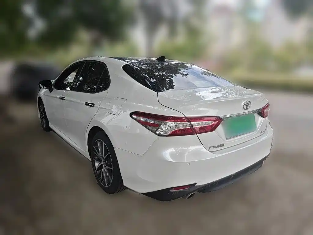 Toyota Camry — миниатюра 25