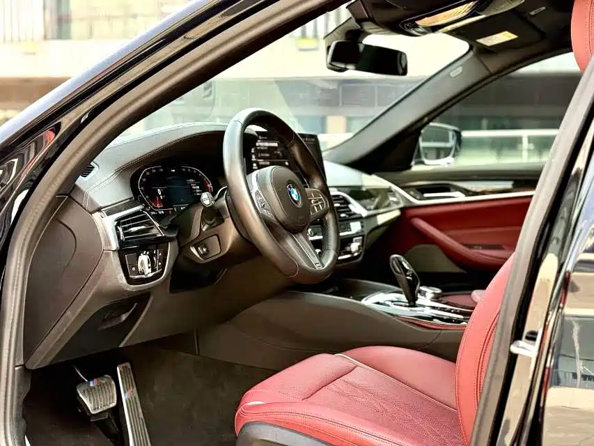 BMW 5 Series — миниатюра 3