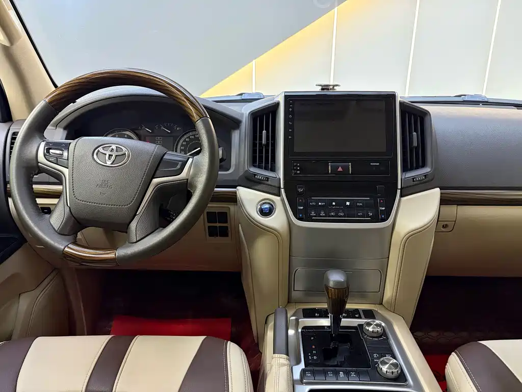 Toyota Land Cruiser — миниатюра 20