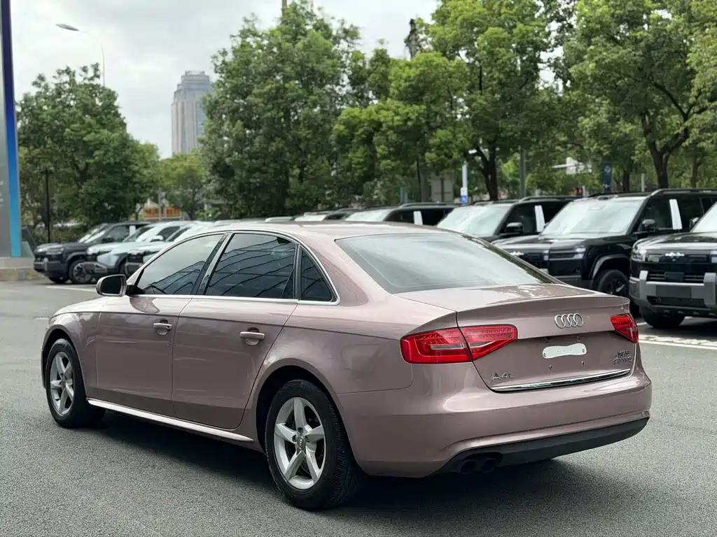 Audi A4L — миниатюра 10