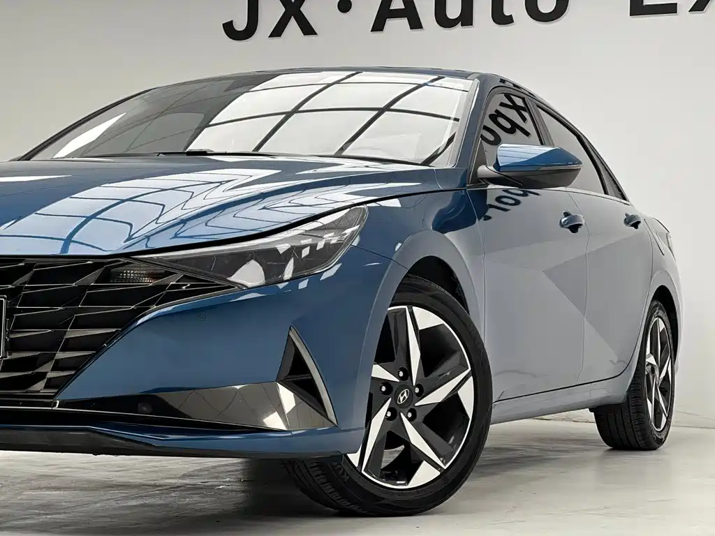 Hyundai Elantra — миниатюра 6