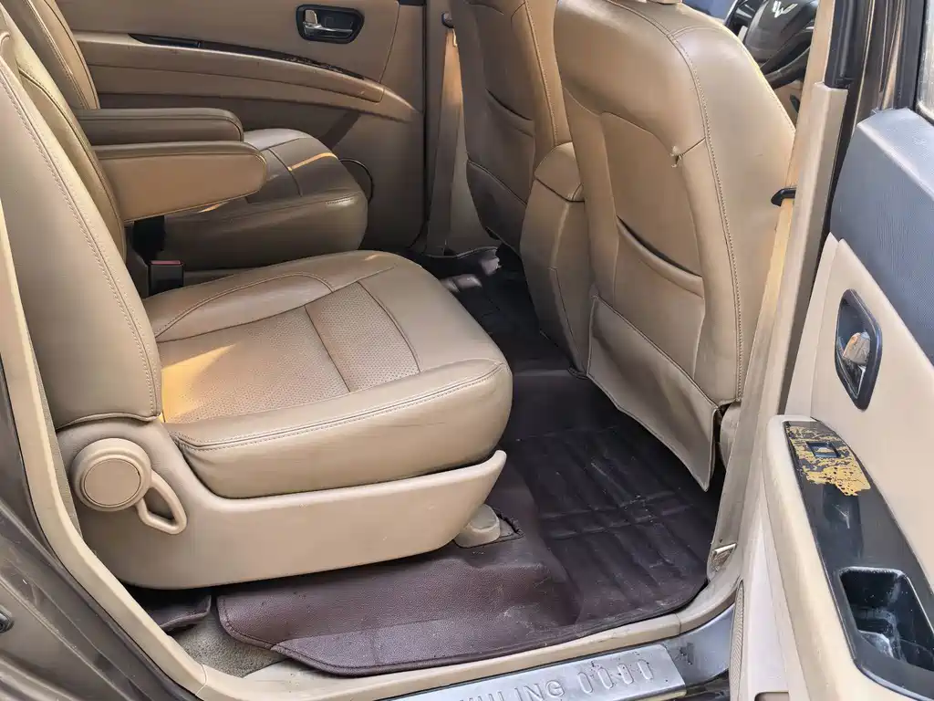 Wuling Hongguang — миниатюра 10
