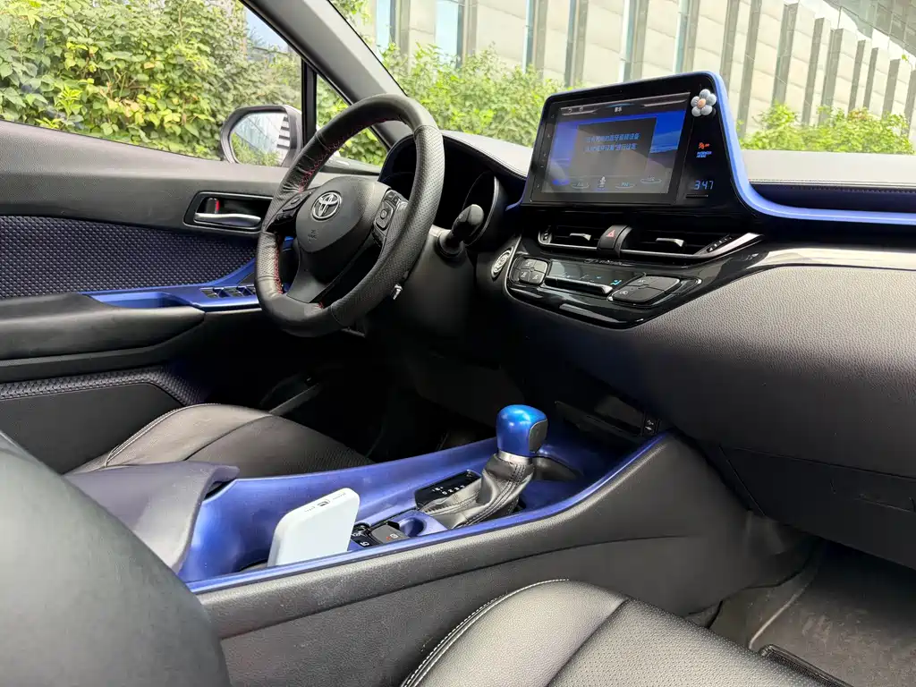 Toyota C-HR — миниатюра 12