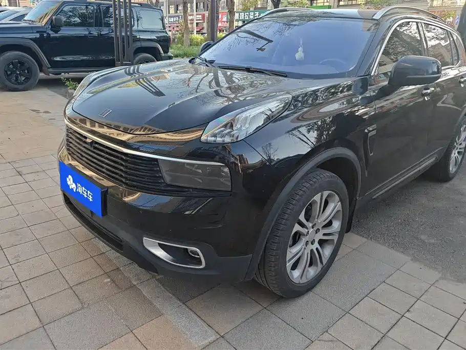 Lynk & Co 01 2020
