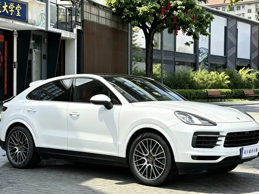 Porsche Cayenne — миниатюра 3