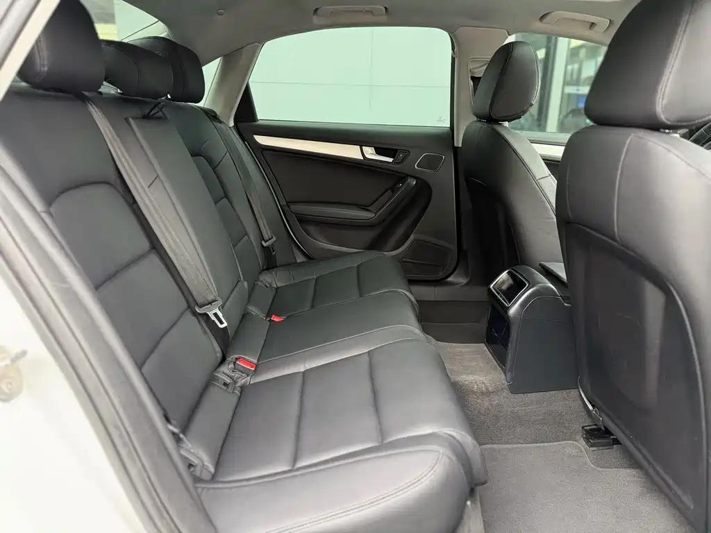 Audi A4L — миниатюра 7
