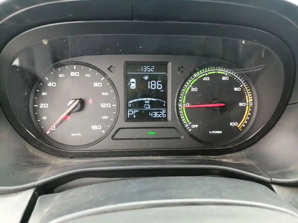 Roewe Clever — миниатюра 12