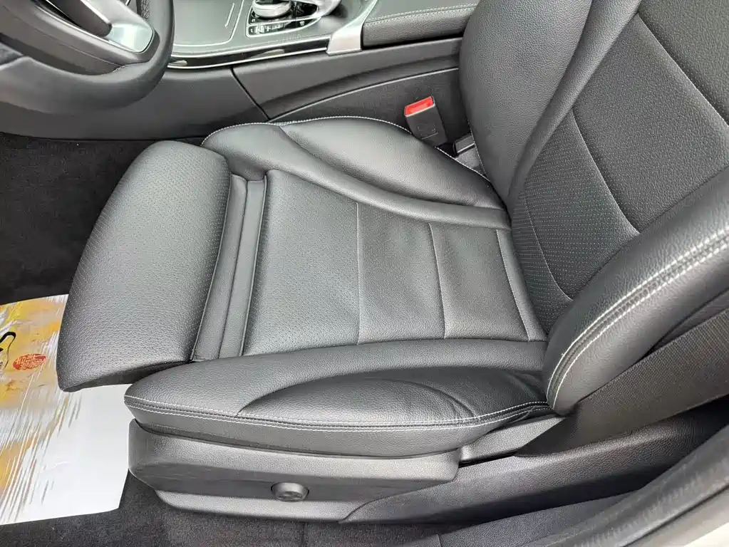 Mercedes-Benz C-Class — миниатюра 21