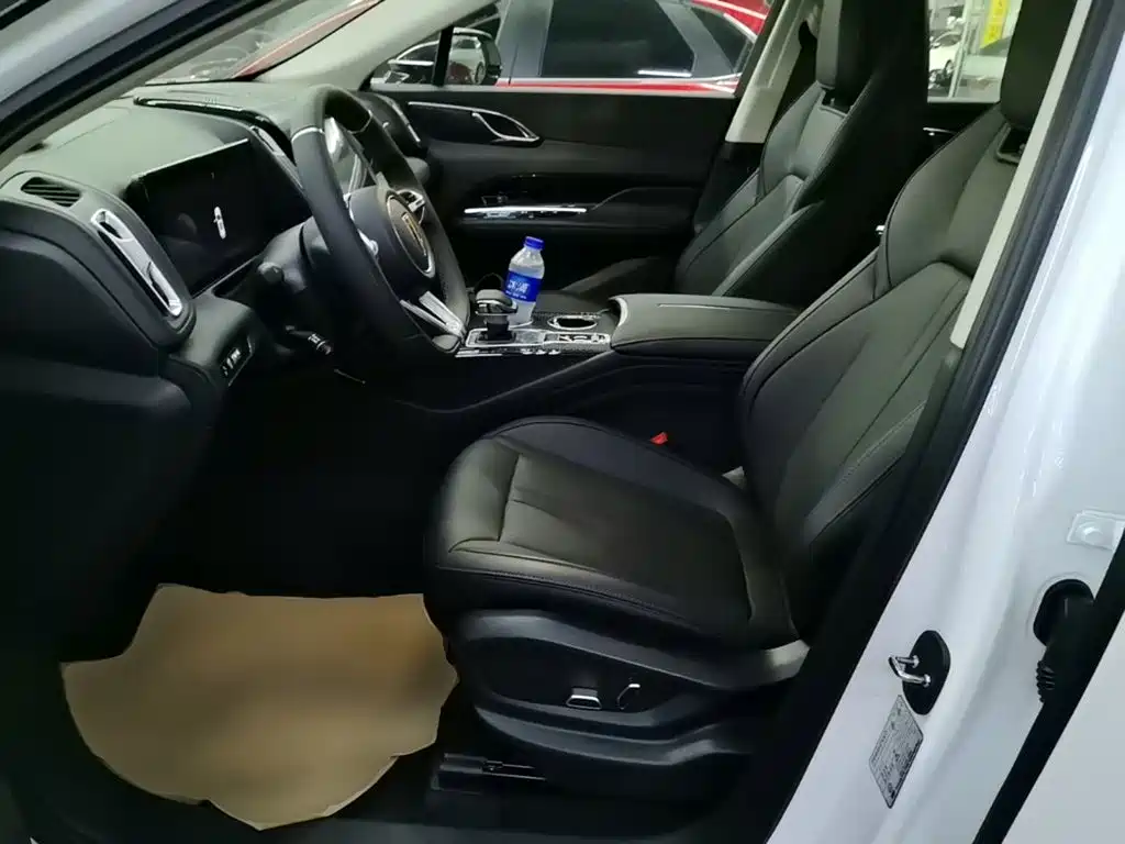 Hongqi Hongqi HS3 PHEV — миниатюра 15