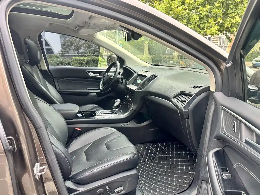 Ford Edge — миниатюра 19