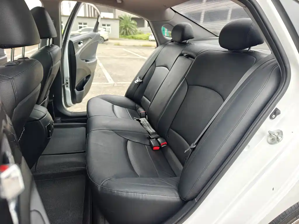Hyundai Sonata — миниатюра 13