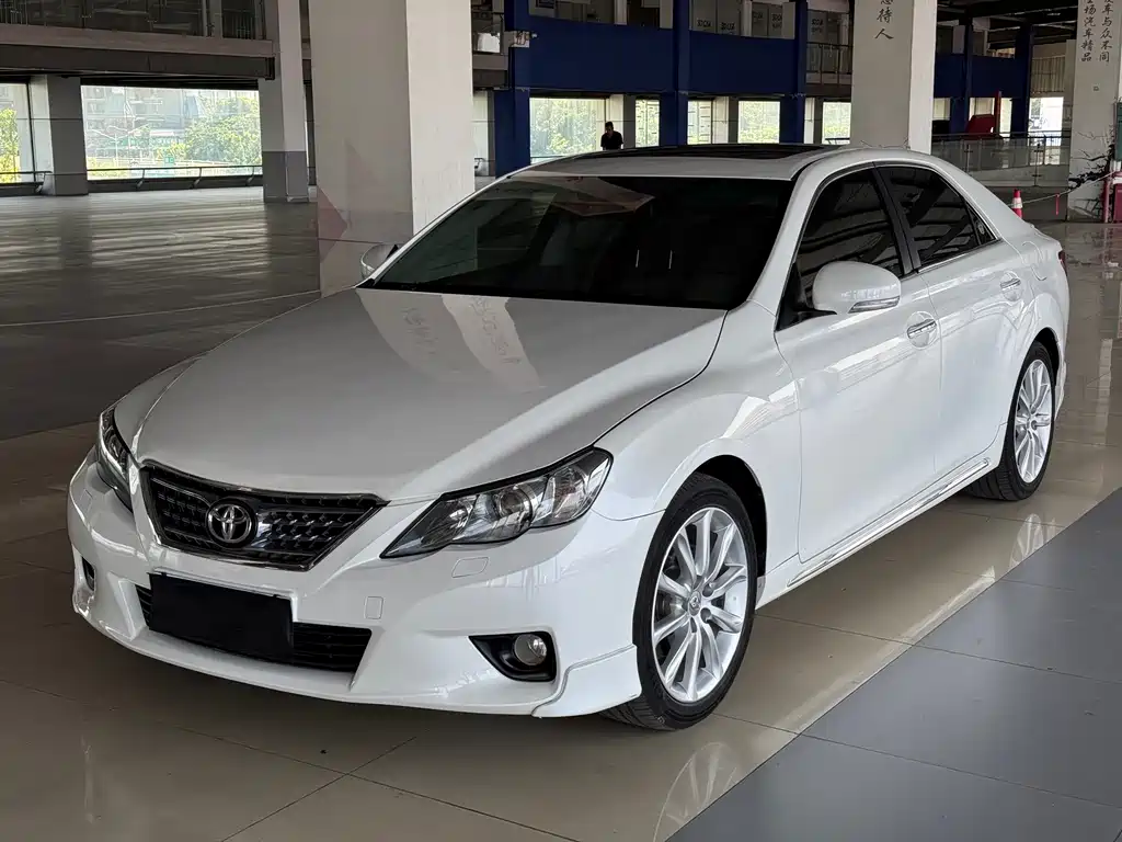 Toyota Reiz