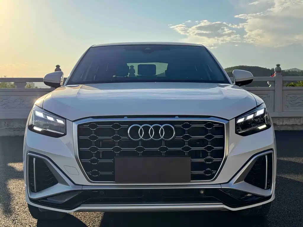 Audi Q2L — миниатюра 2
