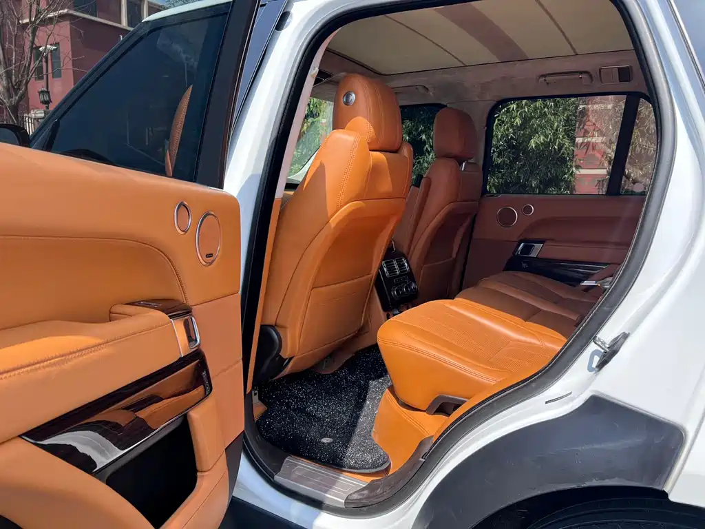 Land Rover Range Rover — миниатюра 10