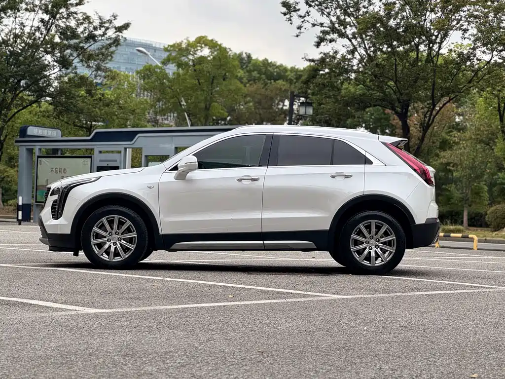 Cadillac XT4 — миниатюра 4