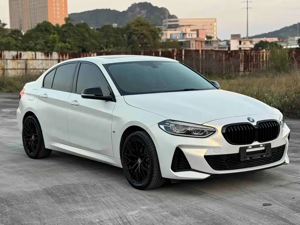 BMW 1 Series 2021