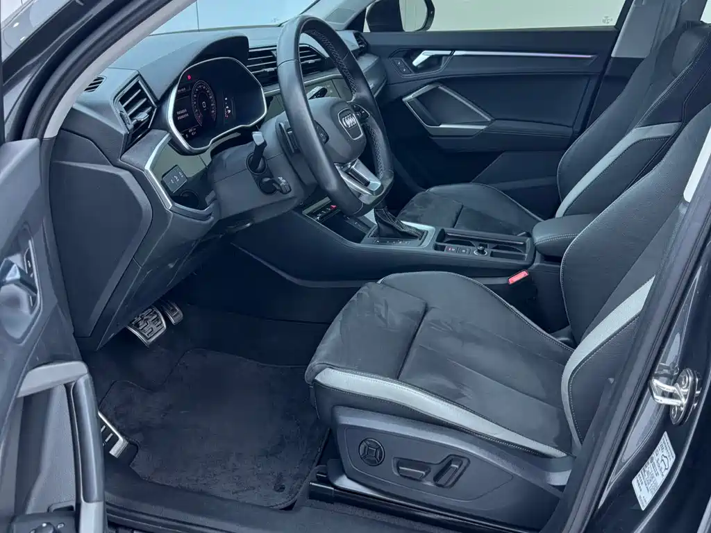 Audi Q3 2022 40 TFSI Fashion