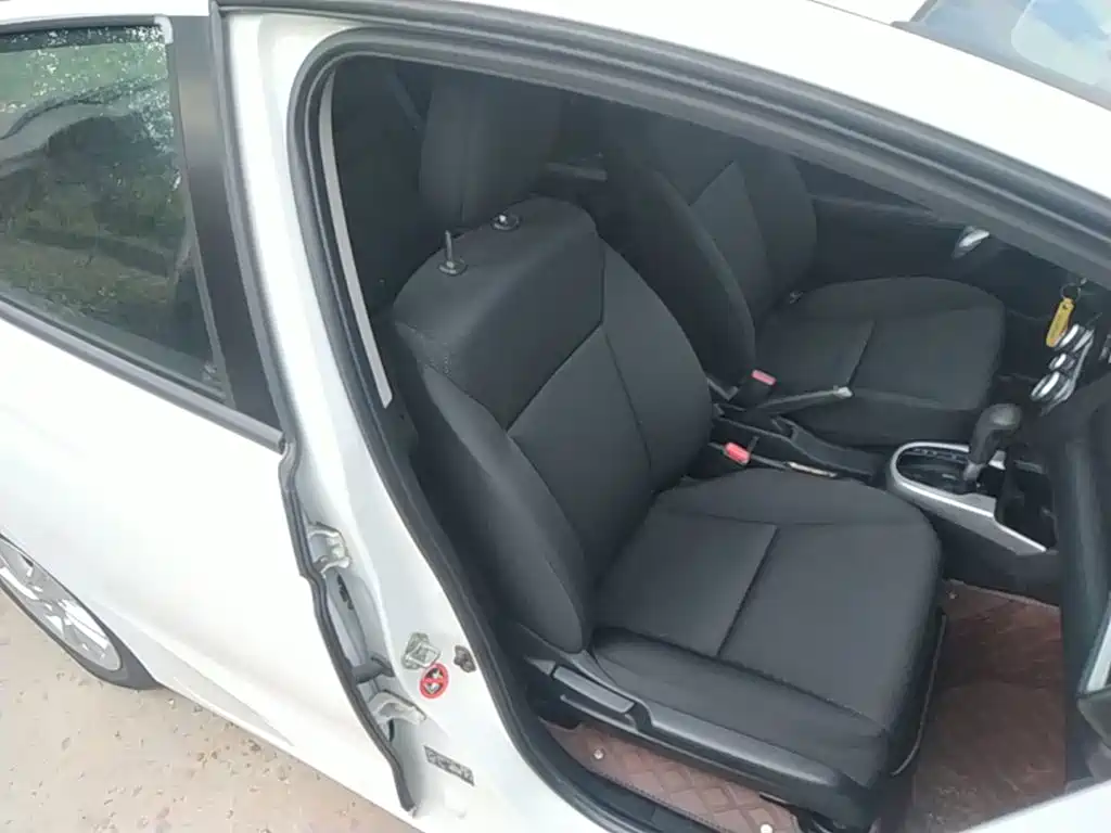 Honda Fit — миниатюра 25
