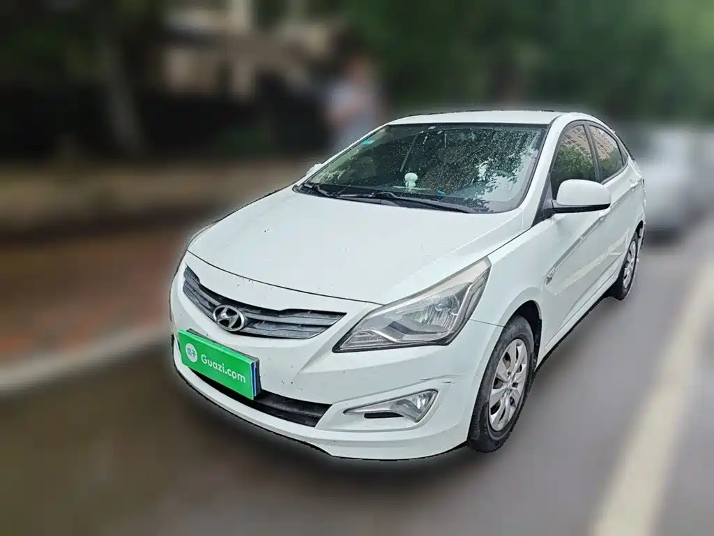 Hyundai Verna 2015