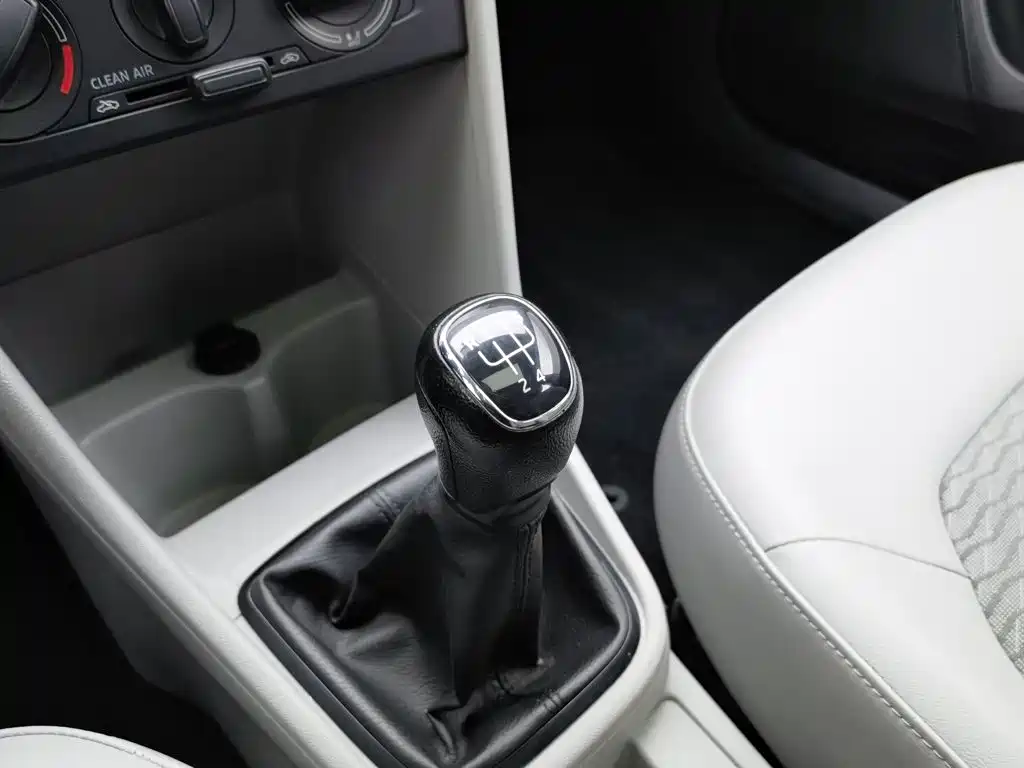 Skoda Rapid — миниатюра 13