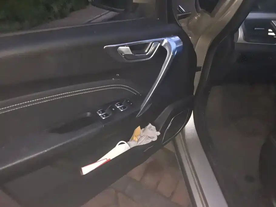Geely Vision X3 — миниатюра 7