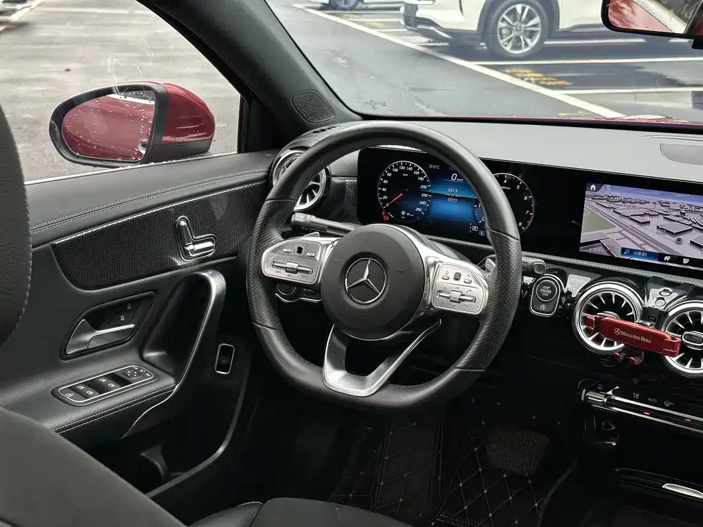 Mercedes-Benz A-Class — миниатюра 7